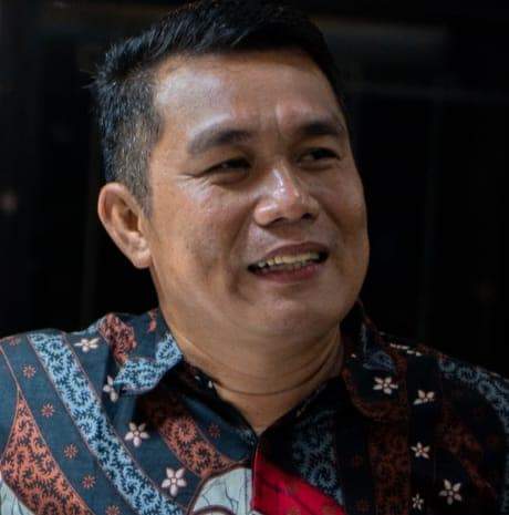 Dr. Dermawan Waruwu , S.Th., M.Si